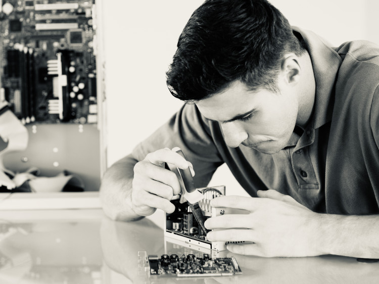 serviceengineer.jpg