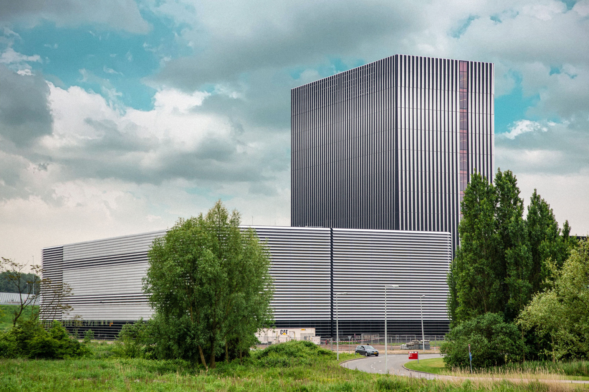 datacenter_ams_equinix-2.jpg